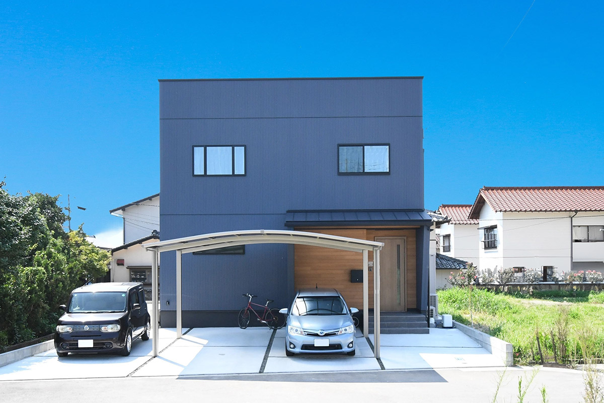 樋渡建設の施工事例、武雄市の自由設計「お子さんが落書して遊べる壁、キャットウォークがある家。」